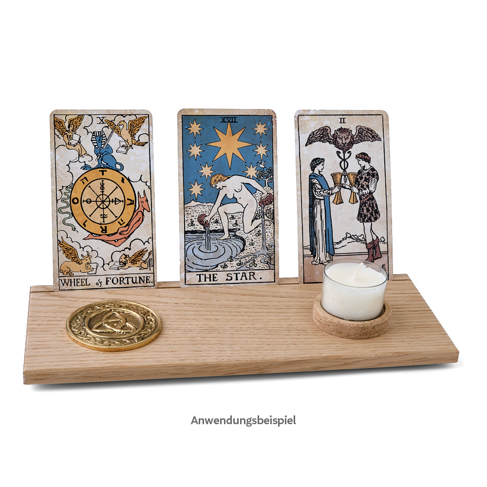 Tarotkartenhalter aus Eiche mit Symbolmünze Dreifachknoten und Teelichthalter (L)