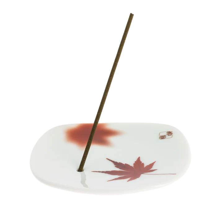 Yume No Yume japanischer Räucherstäbchenhalter Ahornblatt von Nippon Kodo