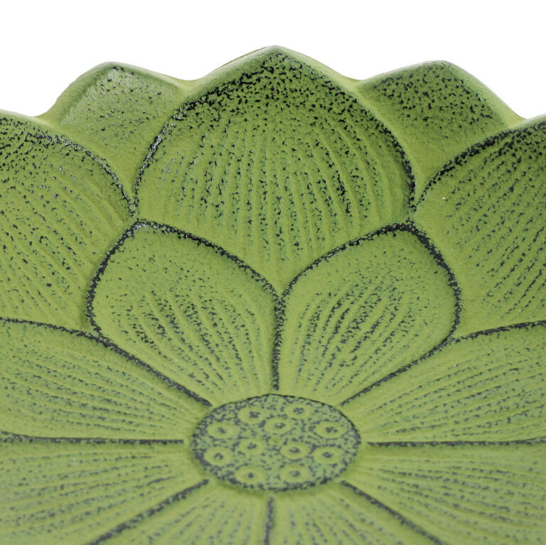 Japanischer Räucherstäbchenhalter Iwachu "Lotusblume" aus Gusseisen, grün
