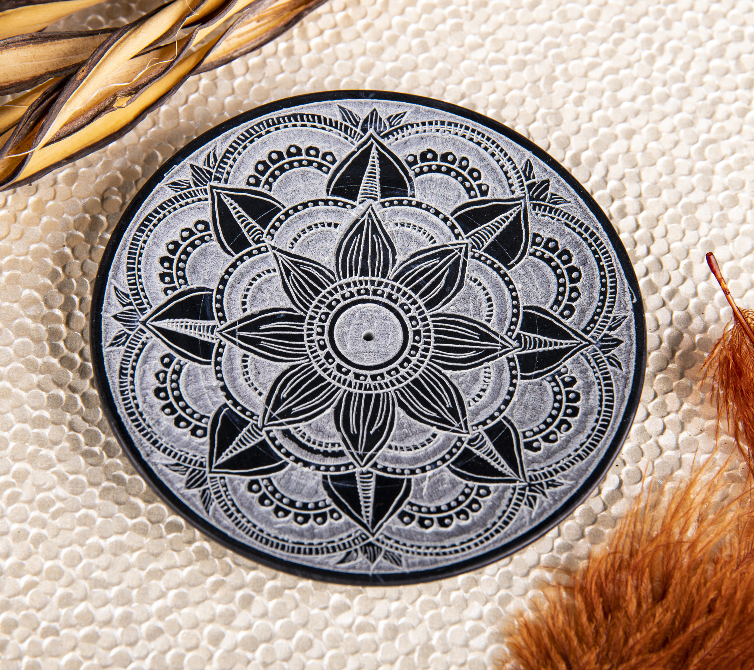 Räucherstäbchenhalter Mandala aus Speckstein, klein