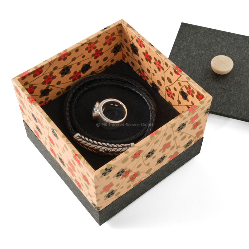 Chiyogami-Box "Pflaumenblüten auf Apricot"  - Aufbewahrungsbox, Schmuckbox, Geschenkbox