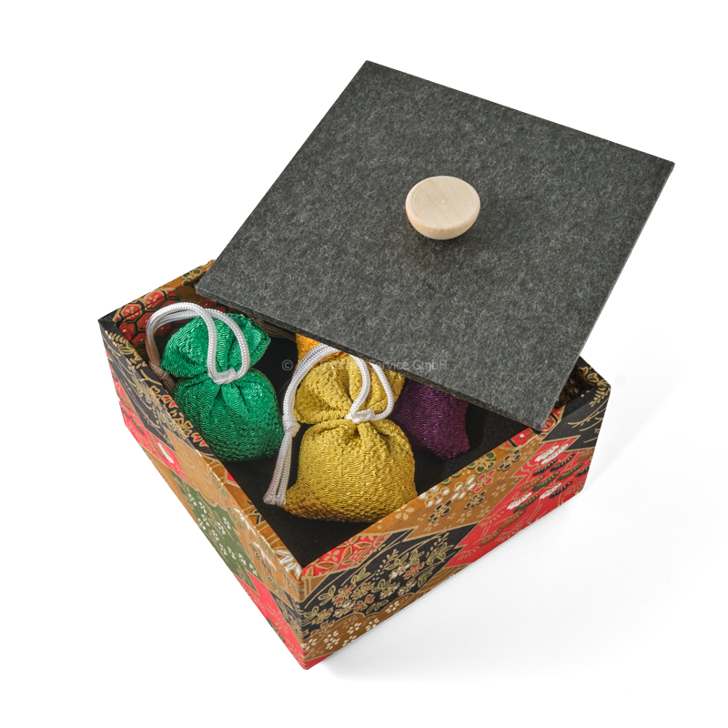 Chiyogami-Box "Japanische Landschaft auf rot"  - Aufbewahrungsbox, Schmuckbox, Geschenkbox