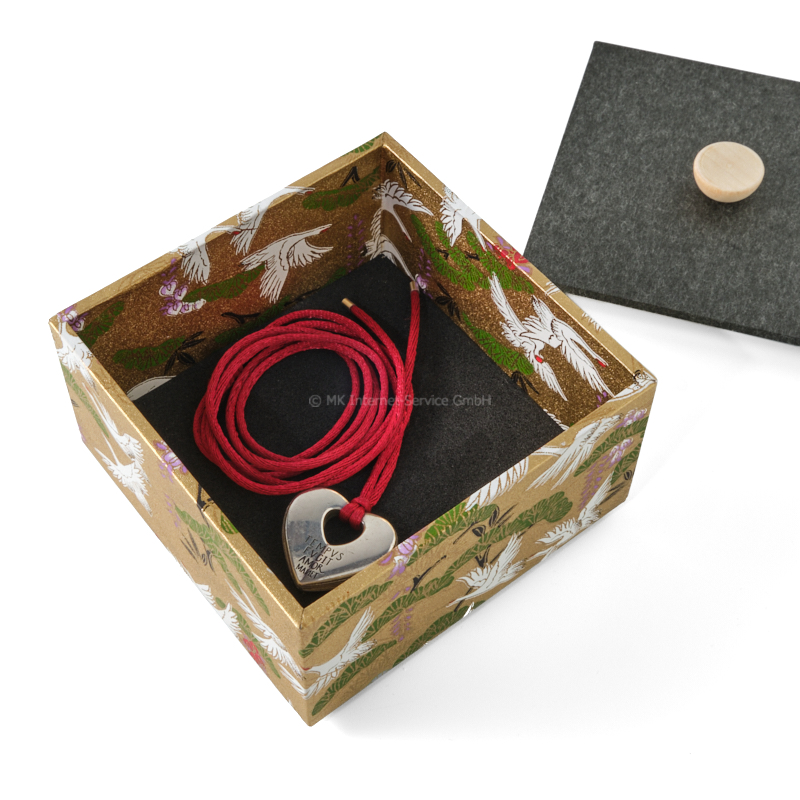 "Kraniche, japanische Kiefer und Blauregen" - Aufbewahrungsbox, Schmuckbox, Geschenkbox