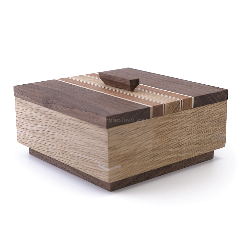 Holzbox mit Sockel und Yosegi-Deckel
