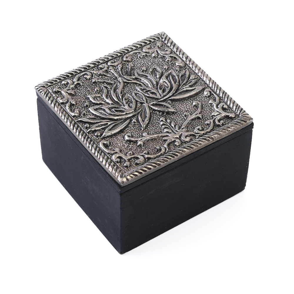 Kleine Holzbox Lotus mit silberfarbigem Deckel