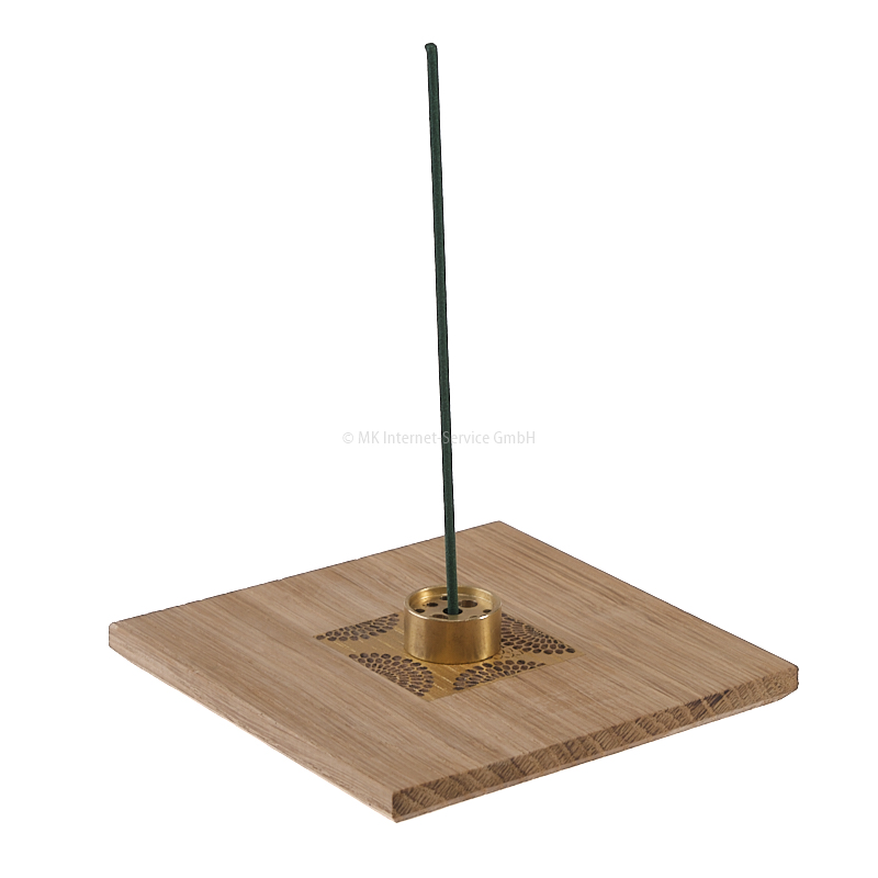 Quadratischer Halter für Räucherstäbchen und Räucherkegel "KIKU" aus Eichenholz mit Messinghalter