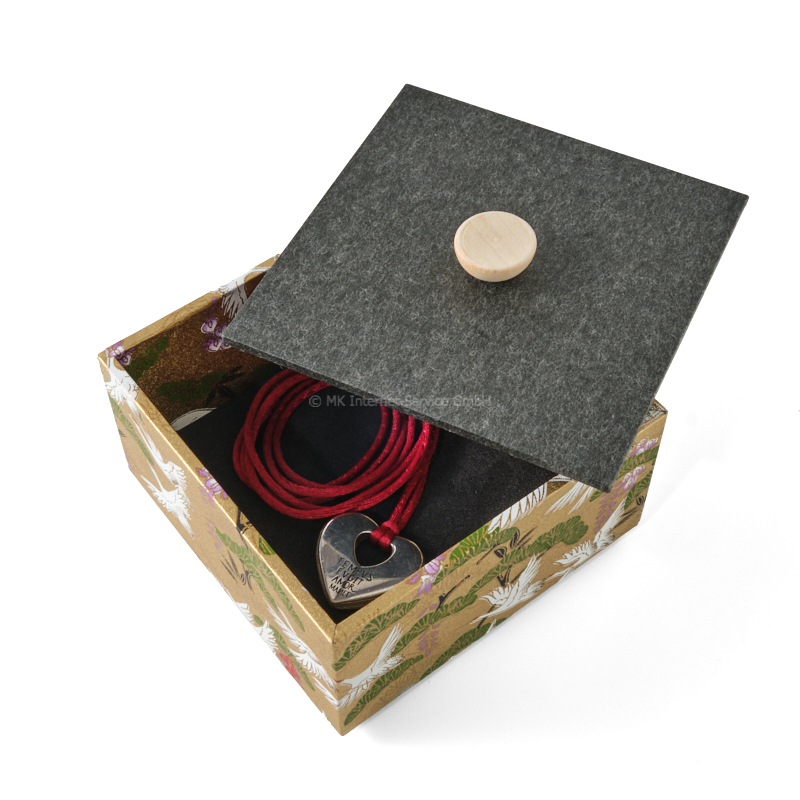 "Kraniche, japanische Kiefer und Blauregen" - Aufbewahrungsbox, Schmuckbox, Geschenkbox