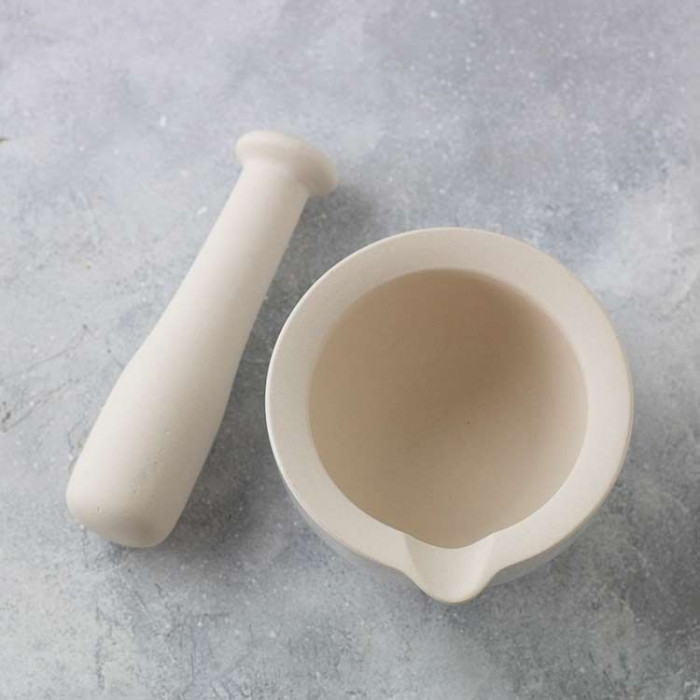 Mörser aus Keramik mit Stößel